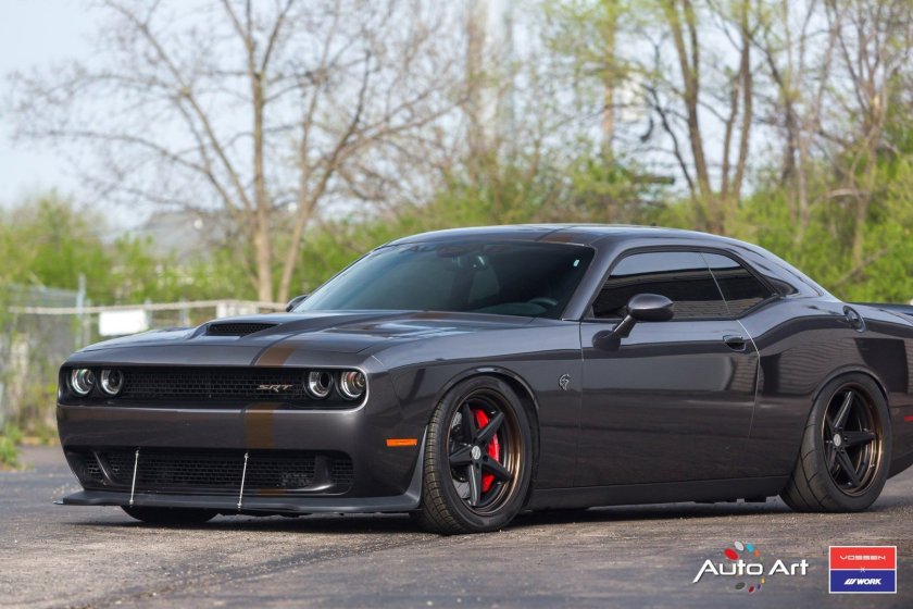Dodge Challenger srt Hellcat