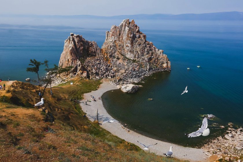 Байкал скала Шаманка остров Ольхон