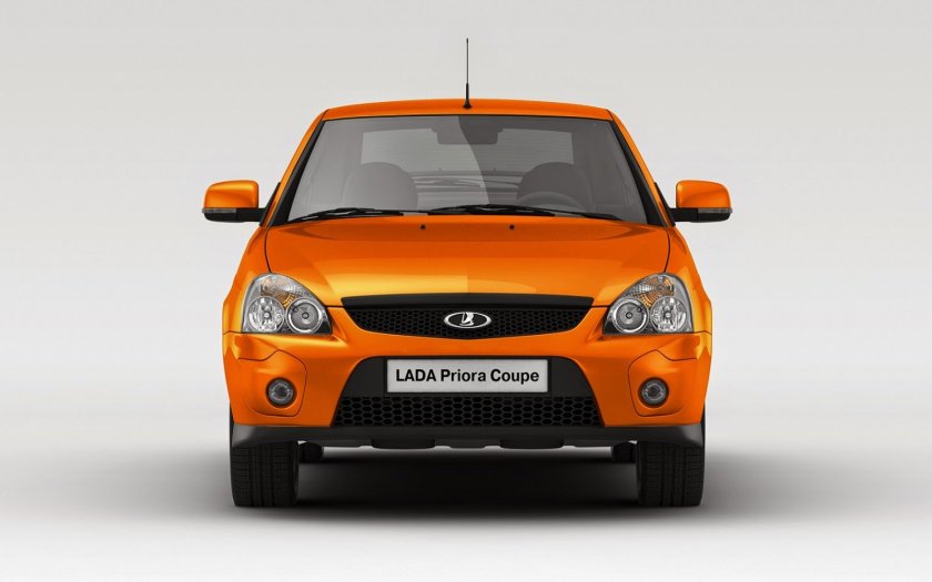 Lada Priora Coupe оранжевая
