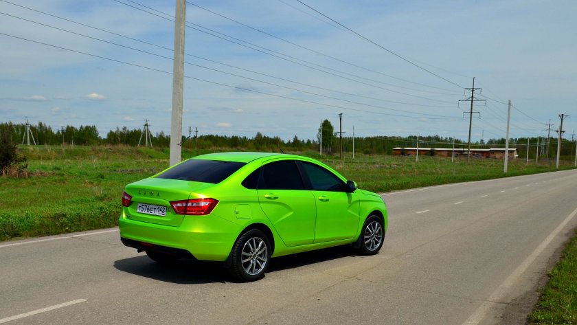 Lada Vesta цвет лайм