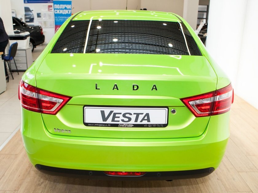 Lada Vesta салатовая