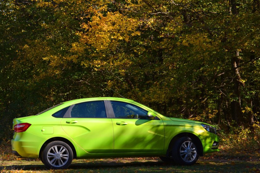 Lada Vesta салатовая