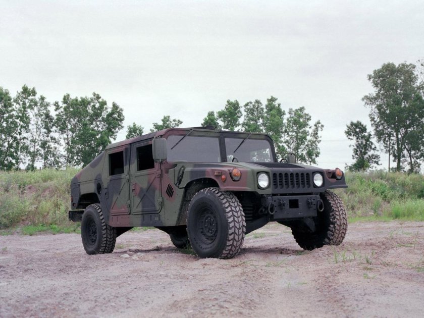 Американский военный джип Хаммер