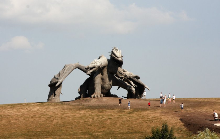 Парк Кудыкина гора змей Горыныч