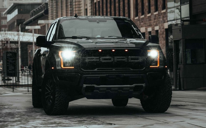 Ford Raptor черный