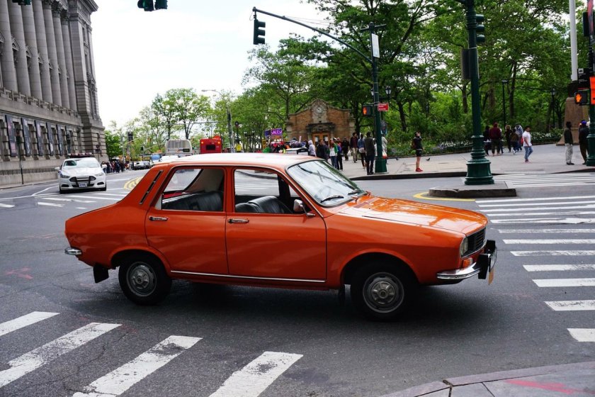 Румынская машина Dacia