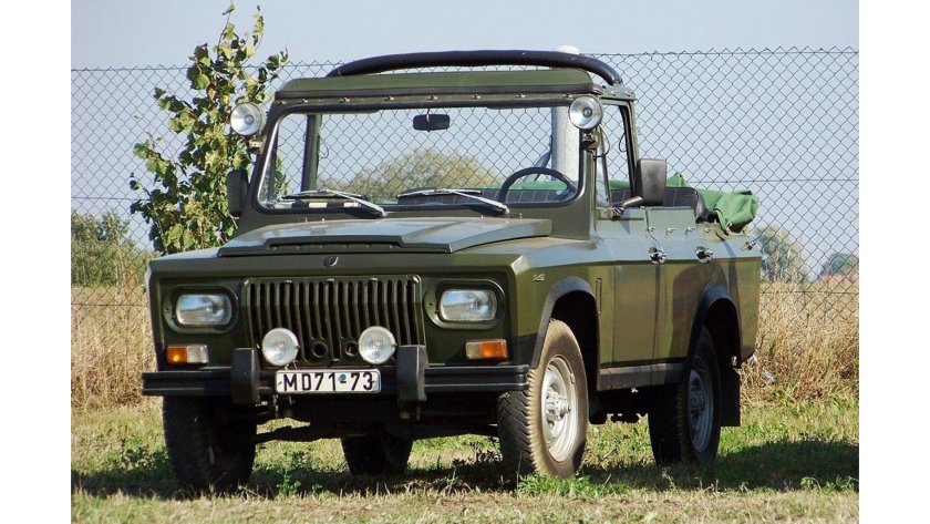 Джип Aro румынский