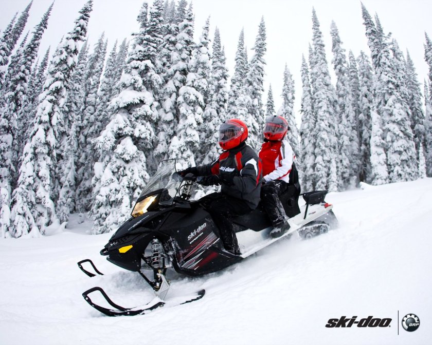 Снегоход Ski Doo Bombardier