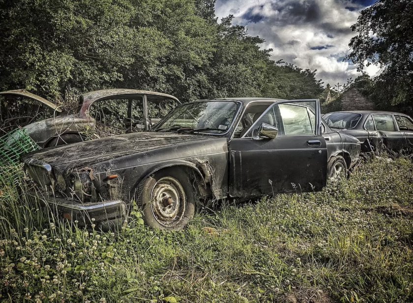 Кладбище заброшенных автомобилей