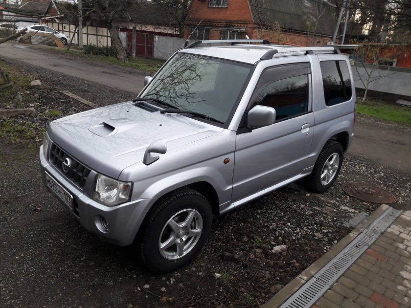 Мини джип Ниссан Кикс