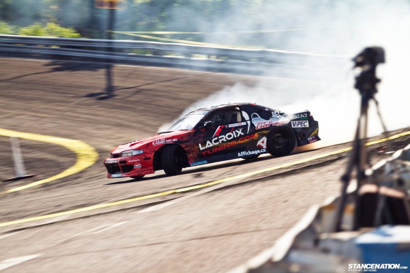 Дрифт машины с боку