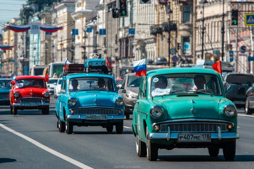 Парад ретротранспорта Петербург