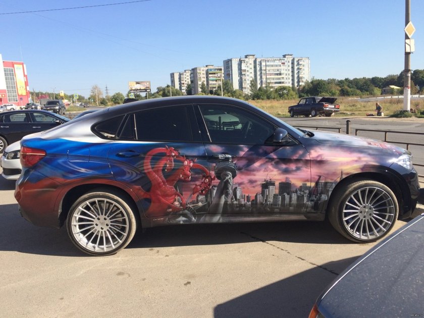 Аэрография на машине