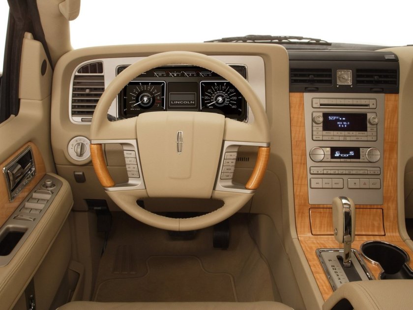 Lincoln Navigator III