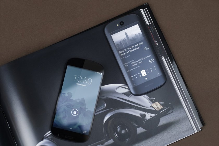 Смартфон Yota YOTAPHONE