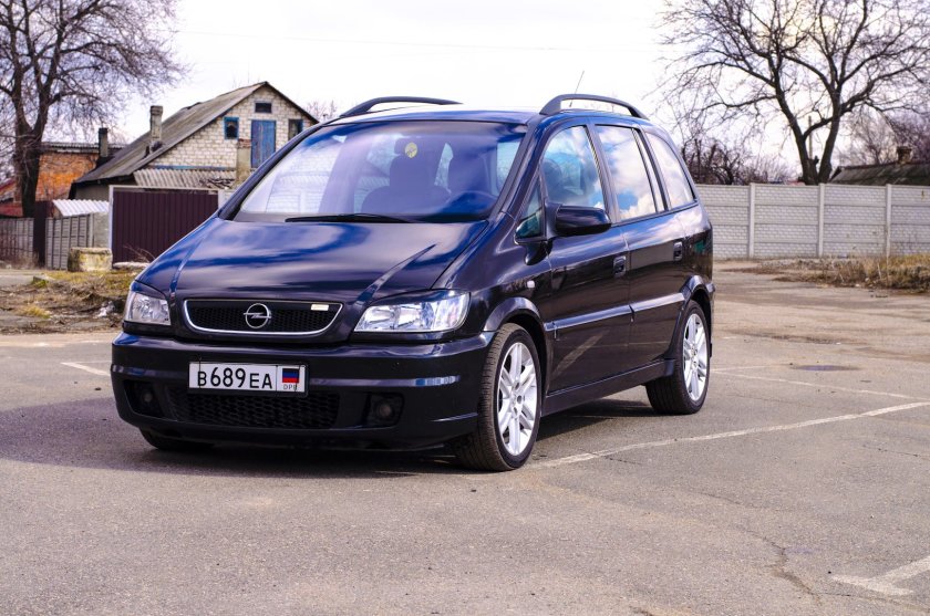 Opel Zafira OPC