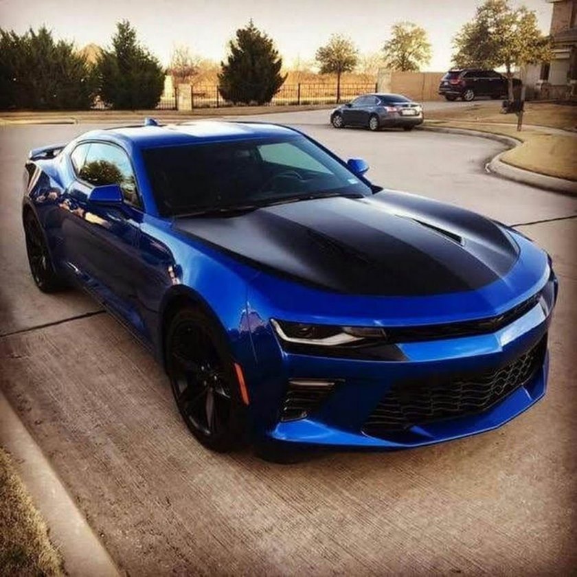 Chevrolet Camaro синий