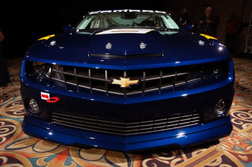 Chevrolet Camaro синий