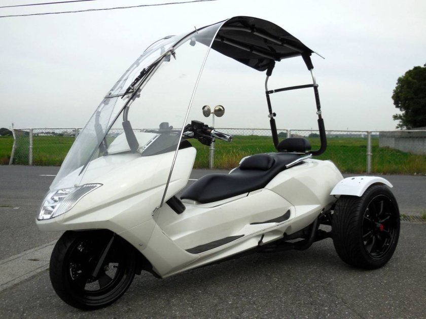Трицикл Arcimoto SRK