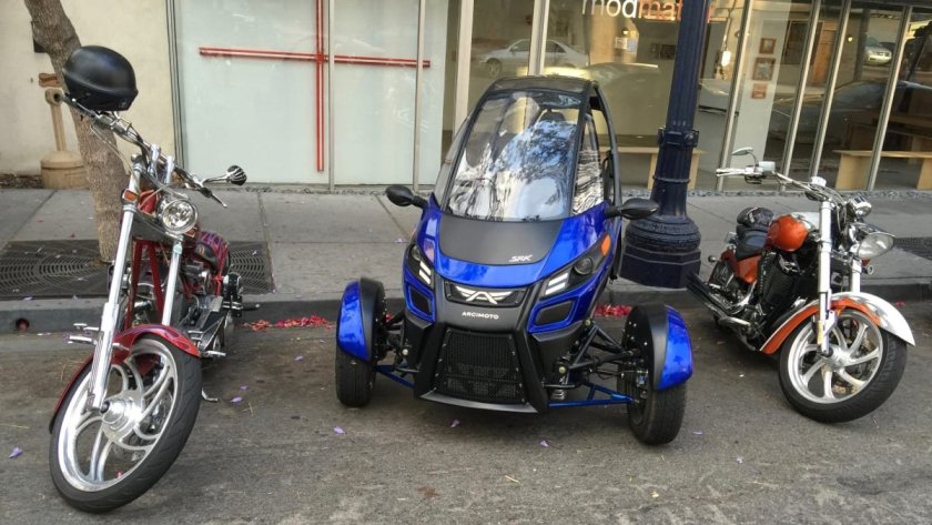 Электрический трайк Arcimoto