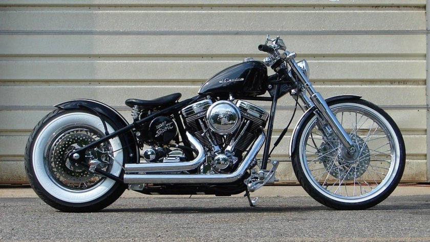 Мотоцикл боббер Harley Davidson