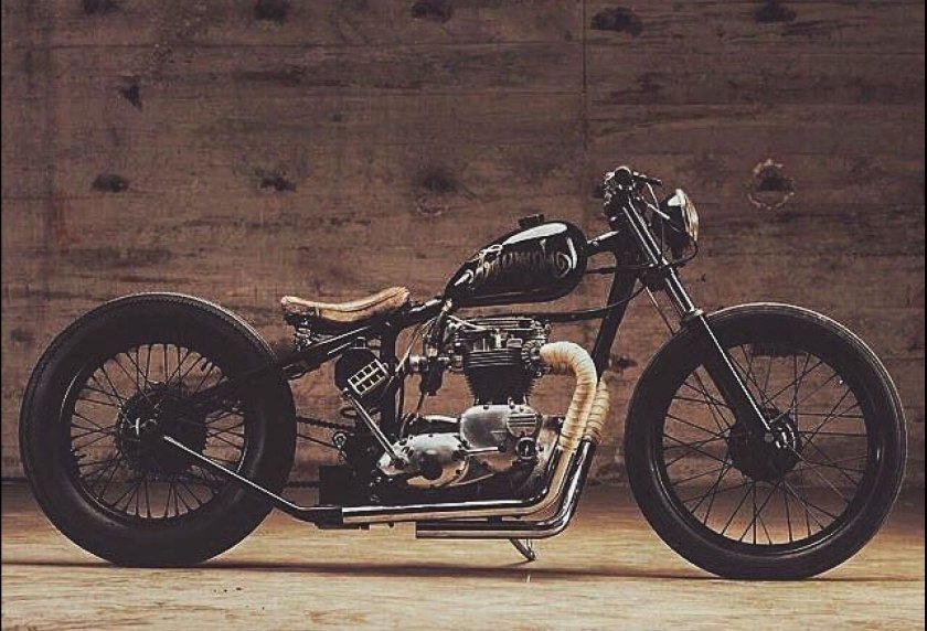 Мотоцикл Триумф Bobber кастом