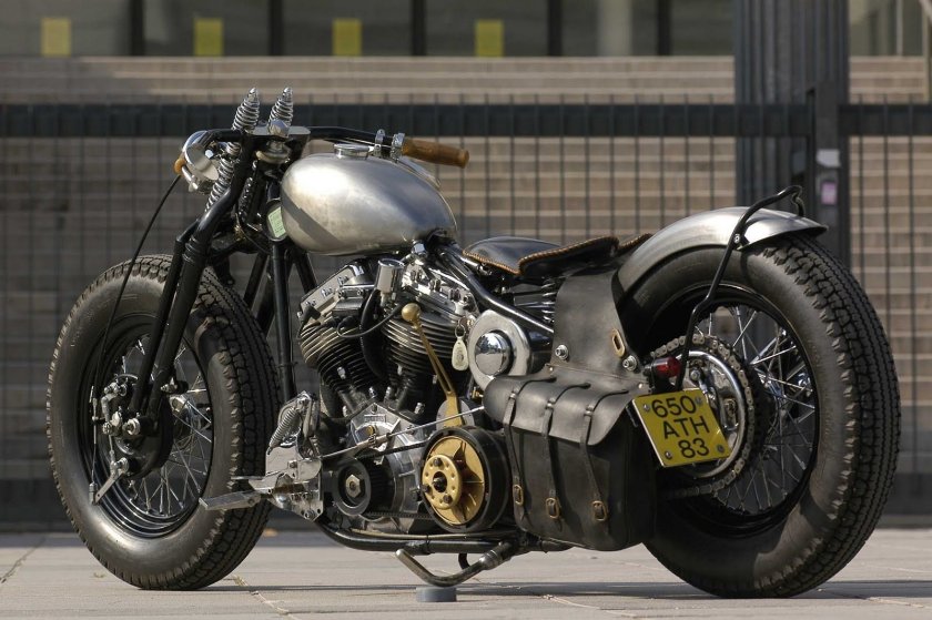 Мотоцикл боббер Harley Davidson