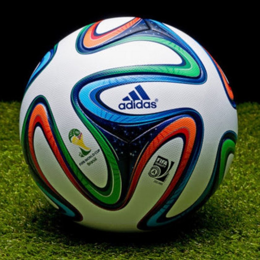 Футбольный мяч adidas Brazuca