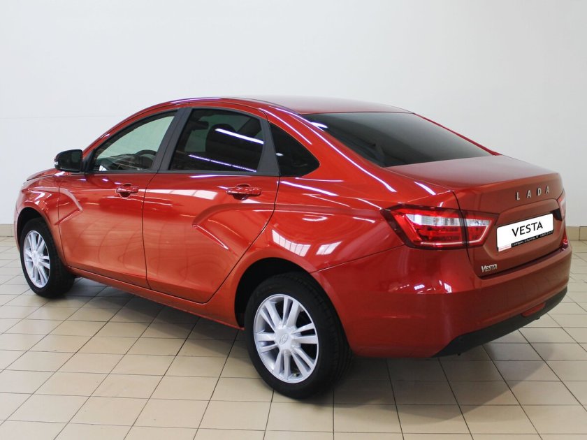 Lada Vesta седан красный