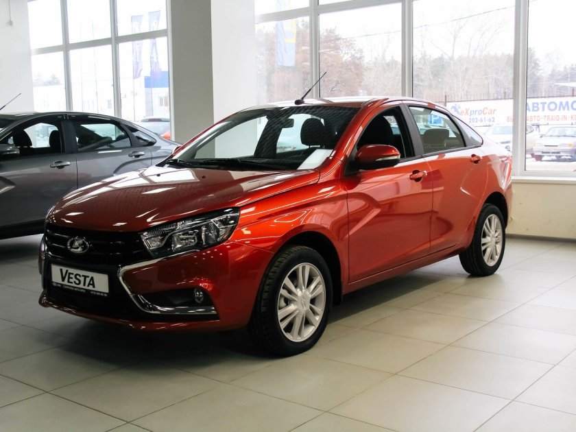Lada Vesta красная
