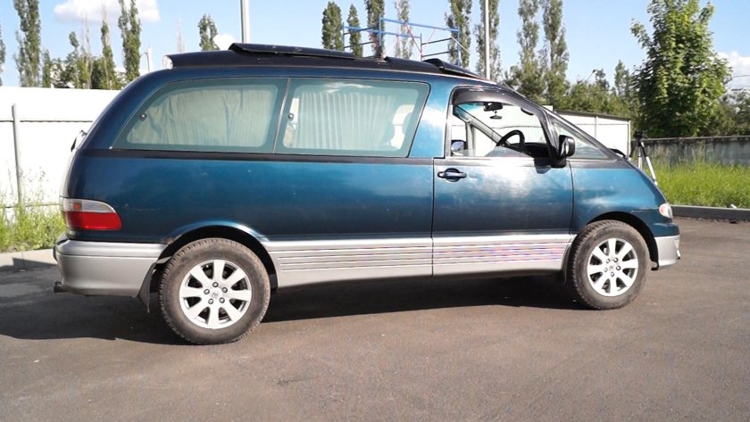 Toyota Эстима Люсида