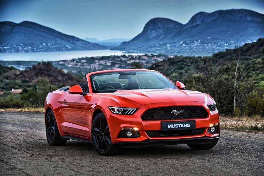 Ford Мустанг кабриолет