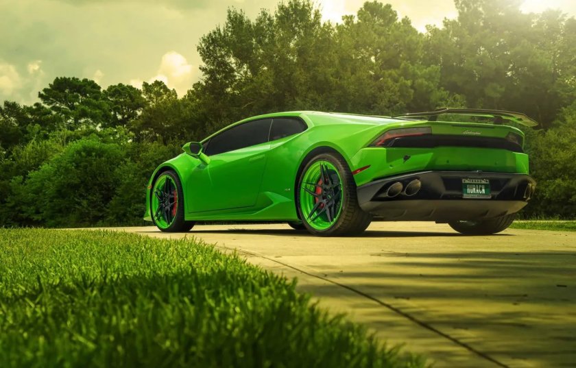 Lamborghini Huracan зеленый