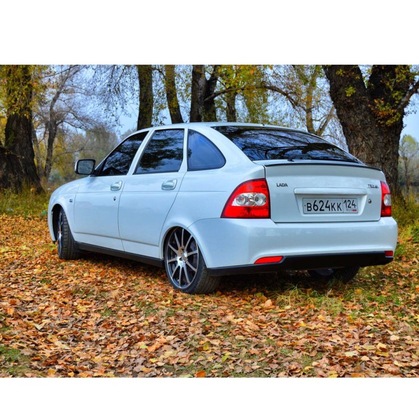 Lada Priora хэтчбек
