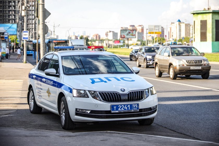 Полицейские машины в Москве