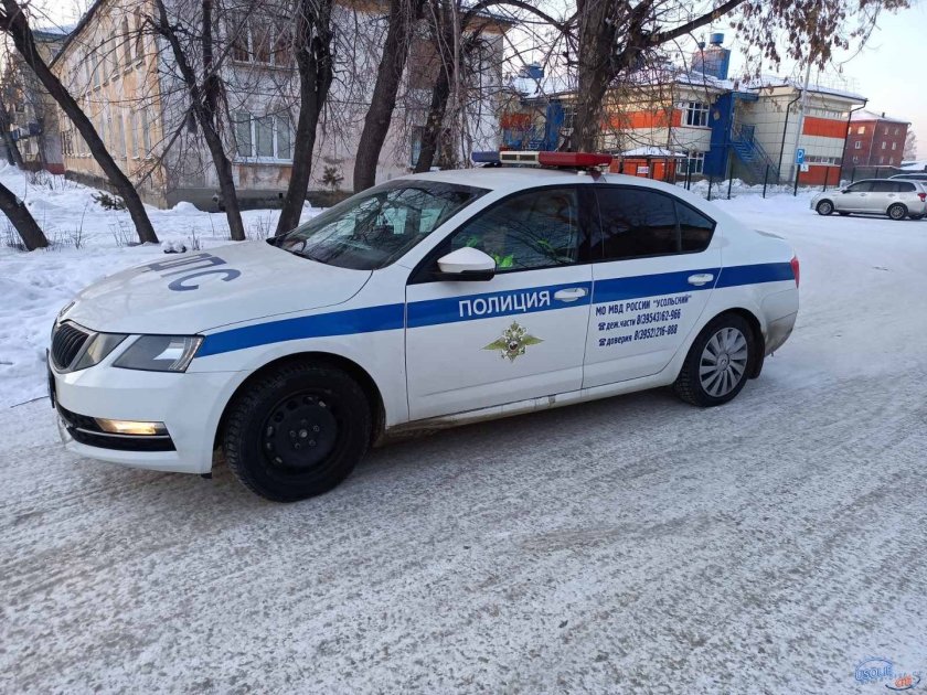 Полицейский автомобиль