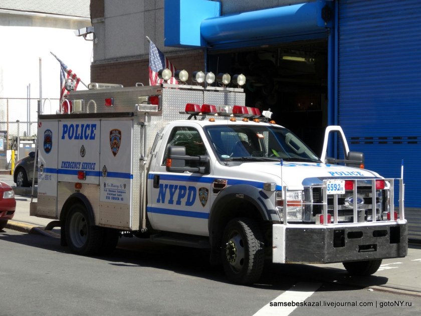 NYPD Police машины