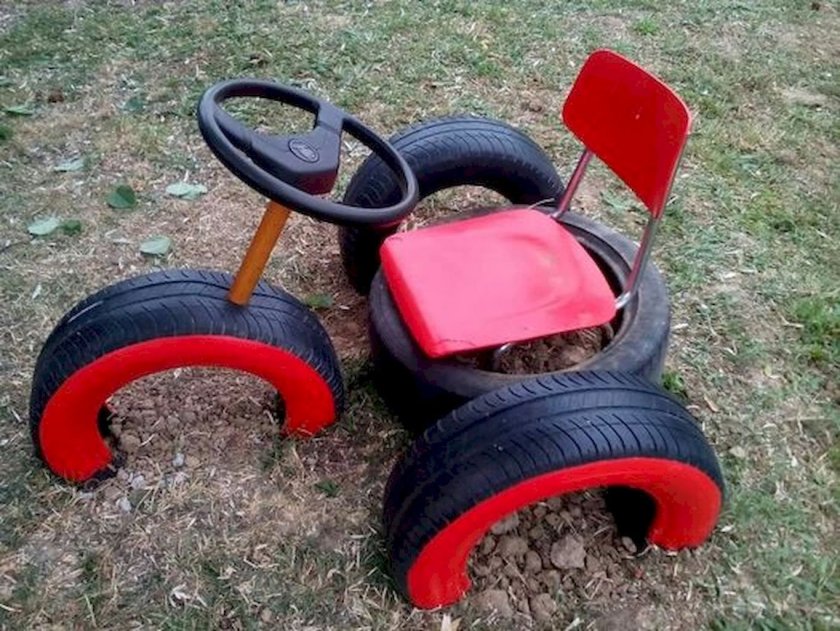 Машинка для детей из шин