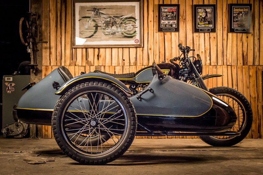 Мотоцикл Triumph с коляской