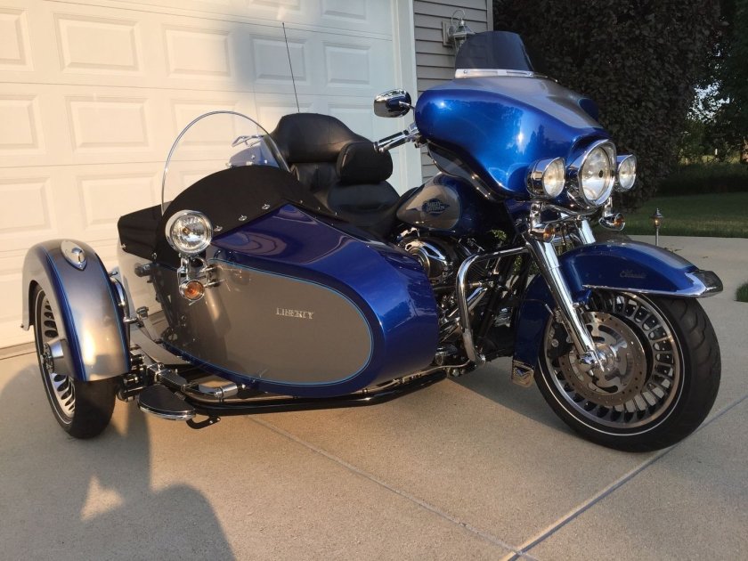 Harley Davidson Electra Glide с коляской