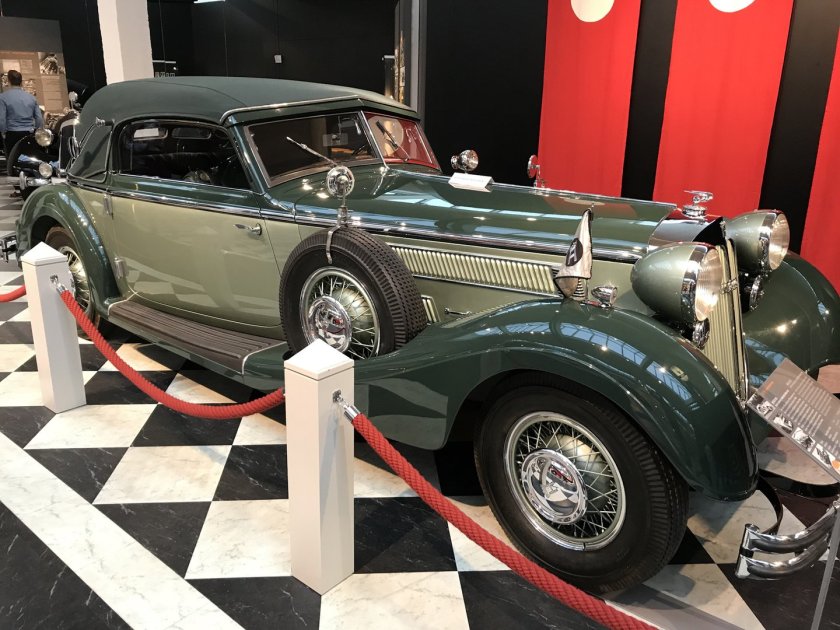 Аугуст Хорьх