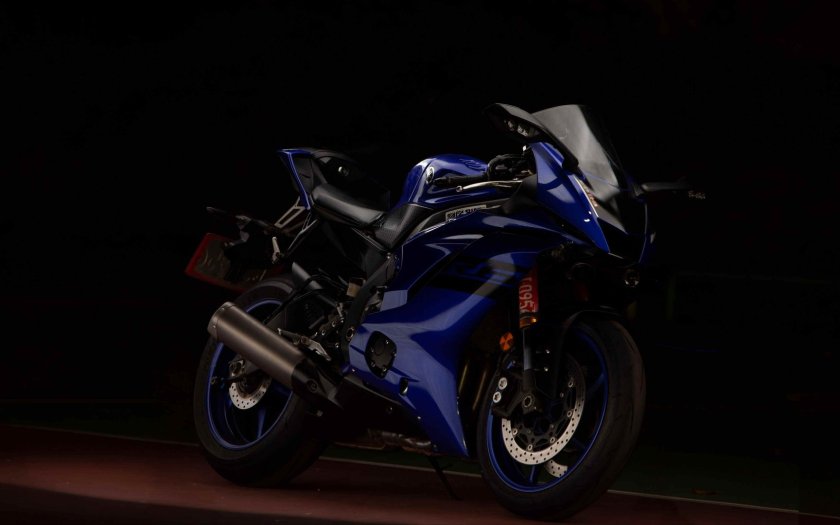 Мотоцикл Yamaha синий