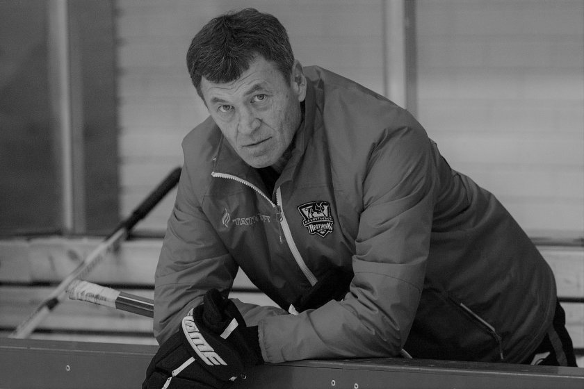 Романов Вячеслав Николаевич тренер хоккей Альметьевск