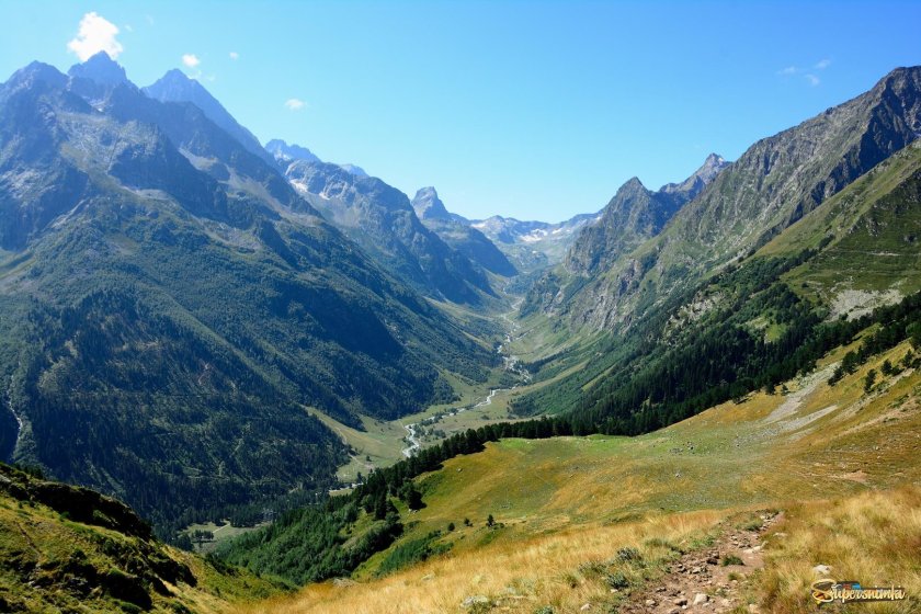 Махар Учкулан Долина