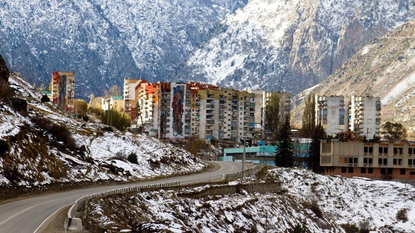 Город в Приэльбрусье Тырныауз