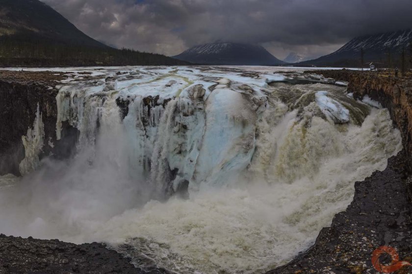 Тальниковый водопад Путорана