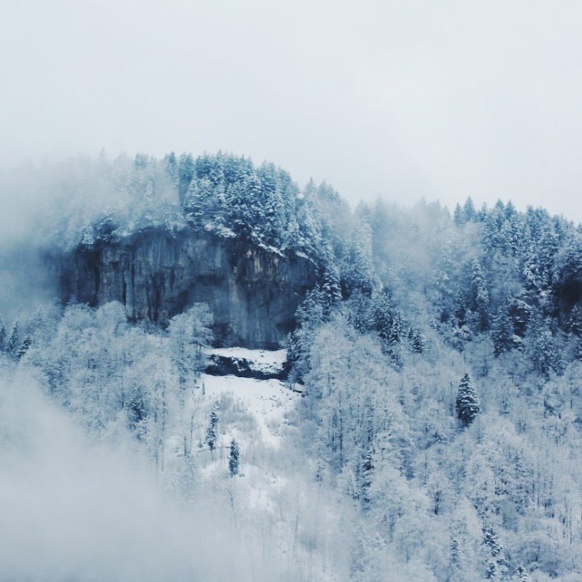 Снежная буря в горах