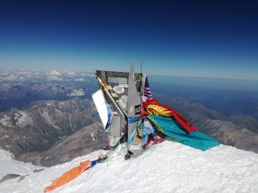 Эльбрус Западная вершина высота