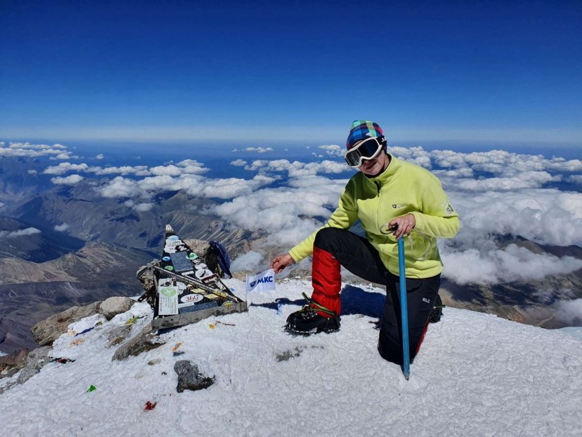 Антон Никифоров гид Эльбрус