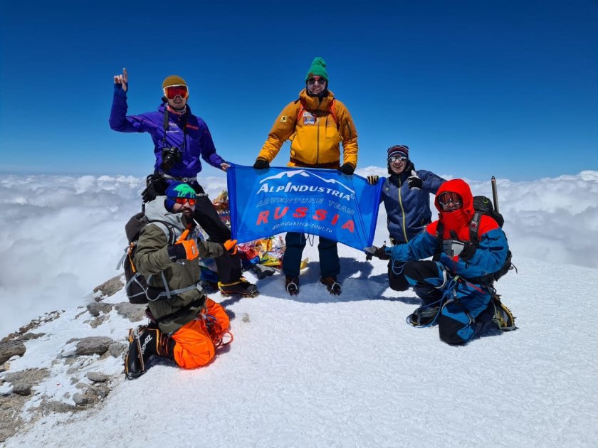 Восхождение на вершину Эльбруса